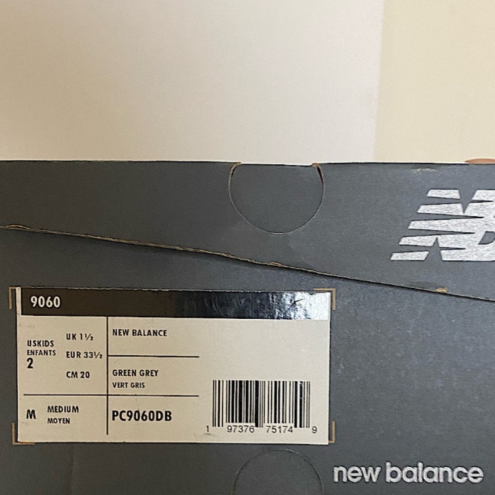 NEW BALANCE 9060 CYAN BURST BOYS 2 GIRLS 3 - Picture 13 of 14